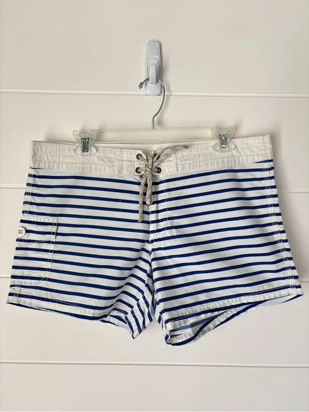 J. Crew Women’s Navy & White Striped Nautical Beach Board Shorts Size 10